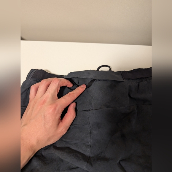 Lululemon surge shorts - lined - Picture 3 of 6